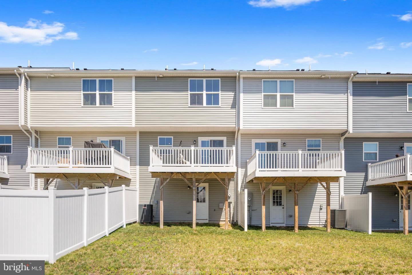 18240 Capital Court photo 38