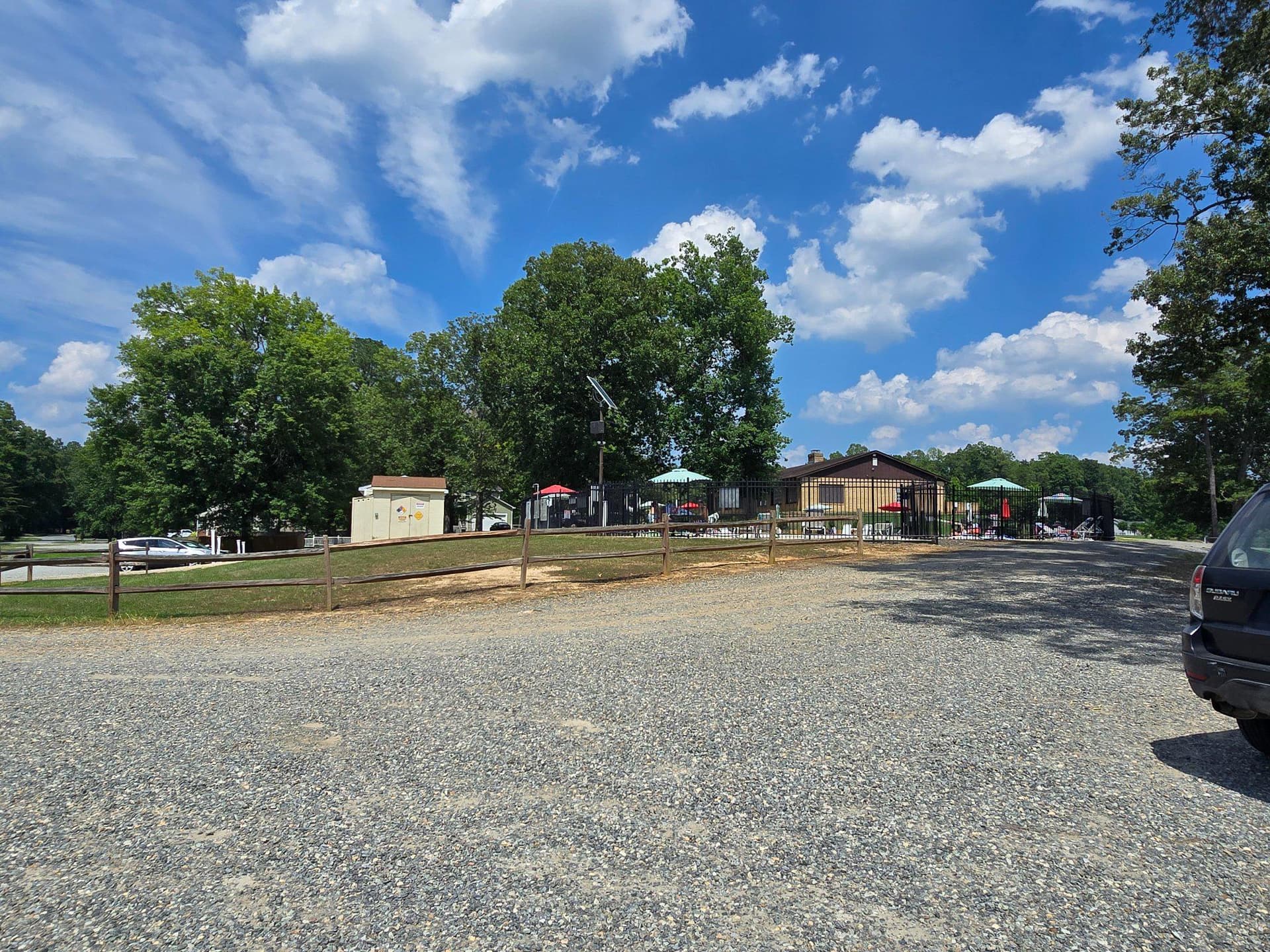 733 Canterbury Drive photo 37