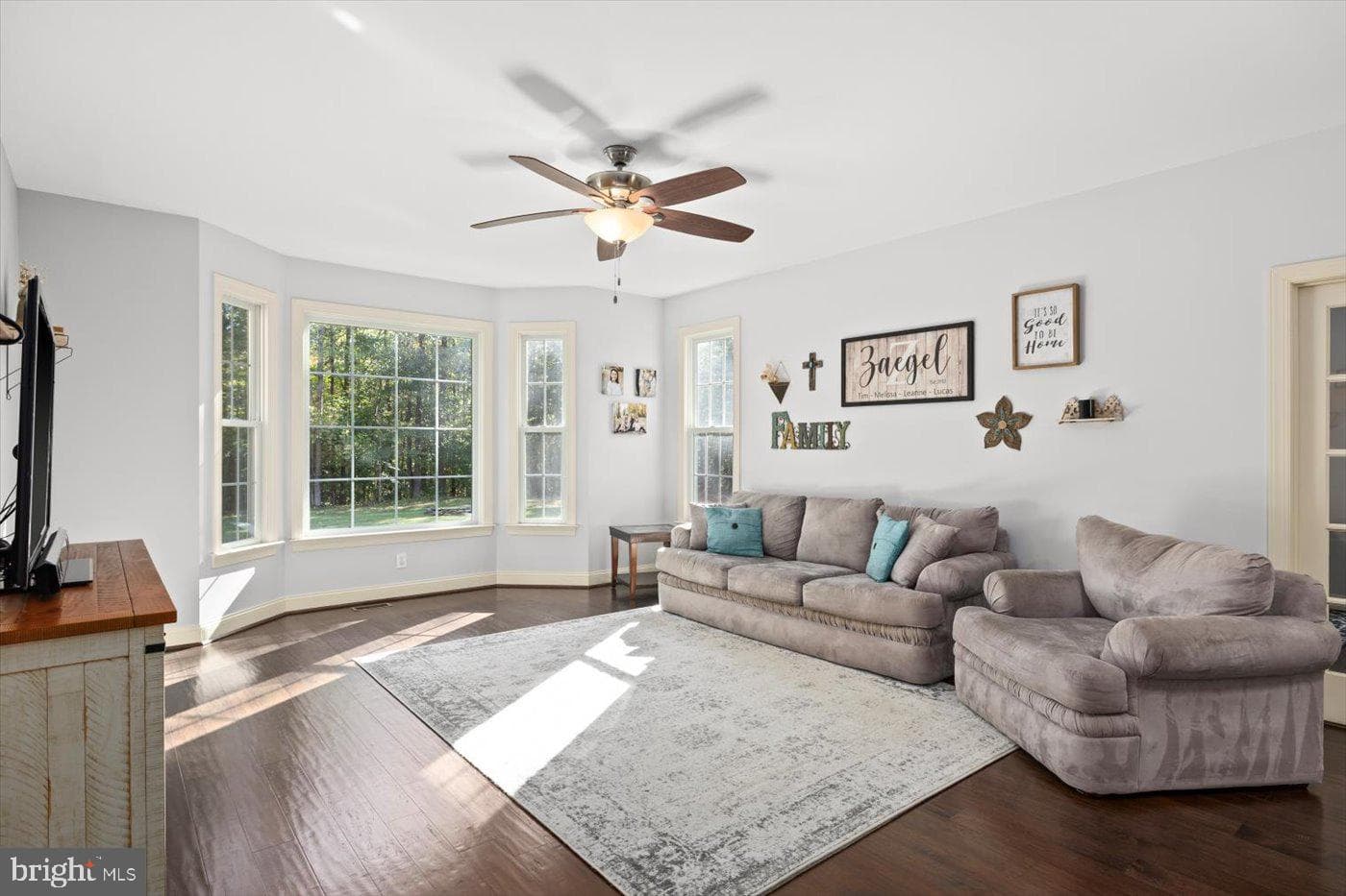 22617 Telegraph Road photo 17