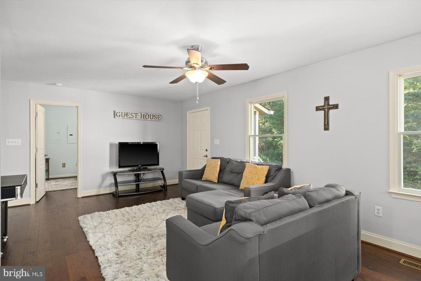 22617 Telegraph Road photo 22