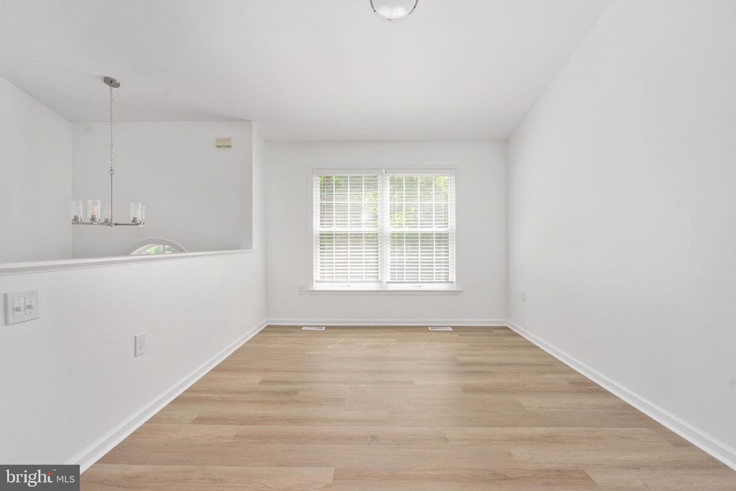 261 Manchester Drive photo 14