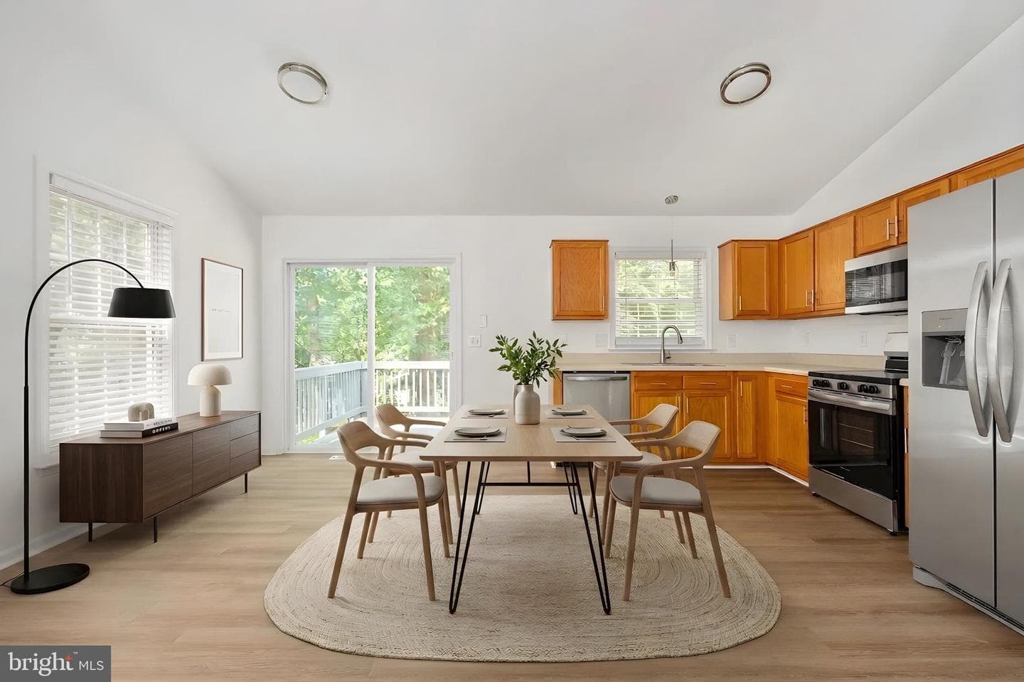 261 Manchester Drive photo 18