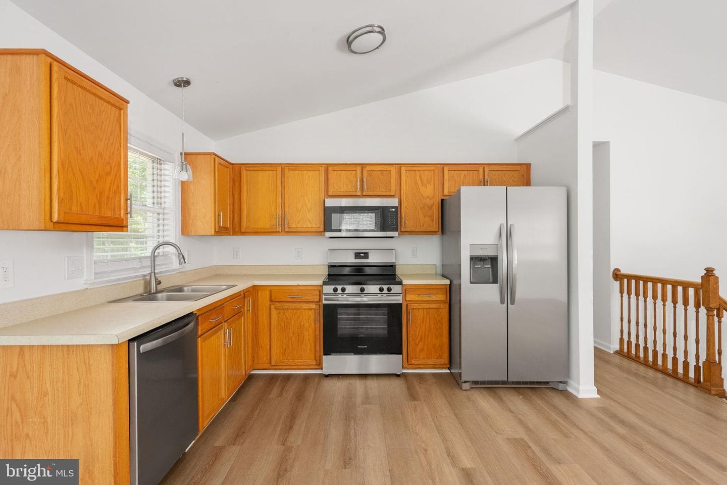 261 Manchester Drive photo 21