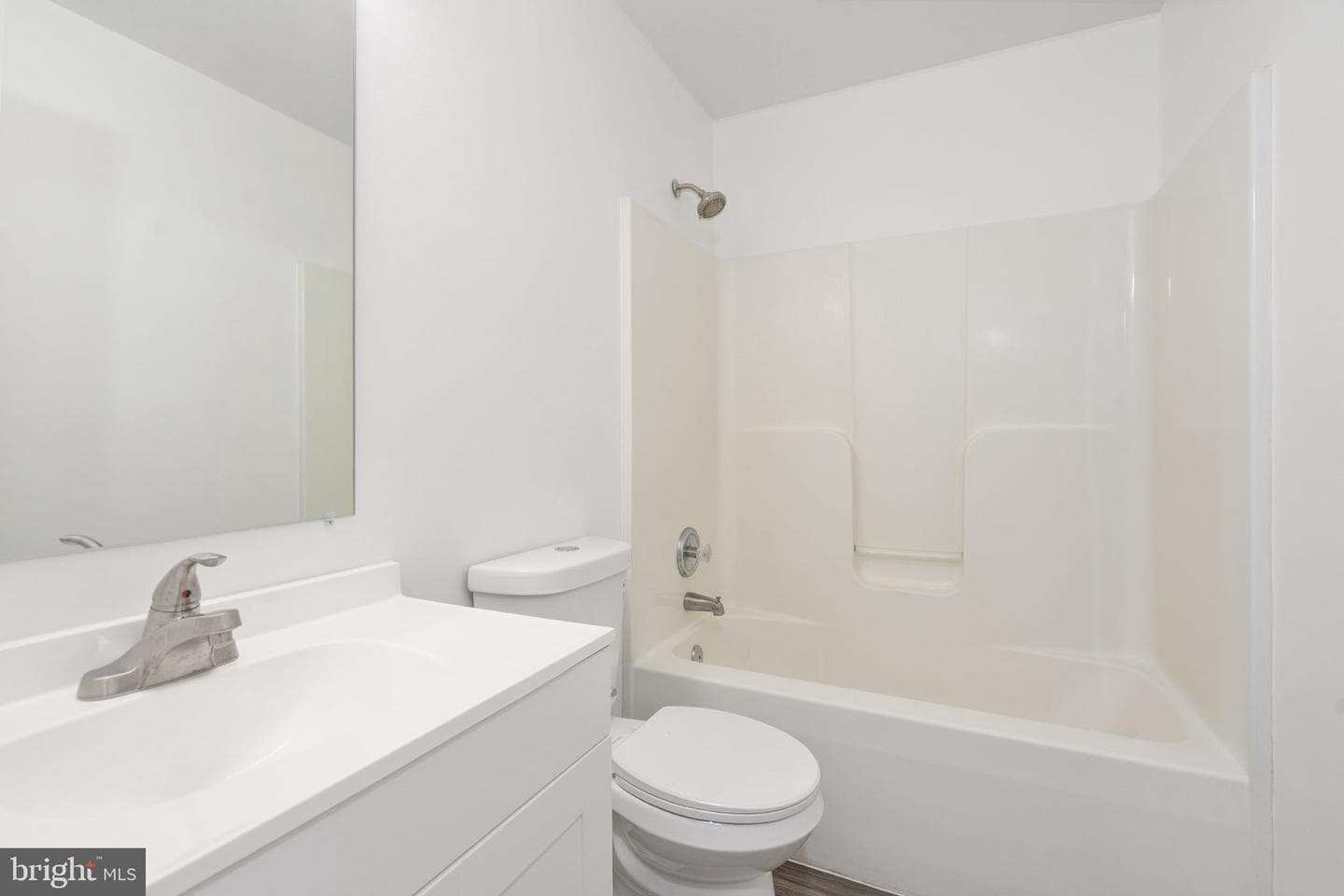 261 Manchester Drive photo 36