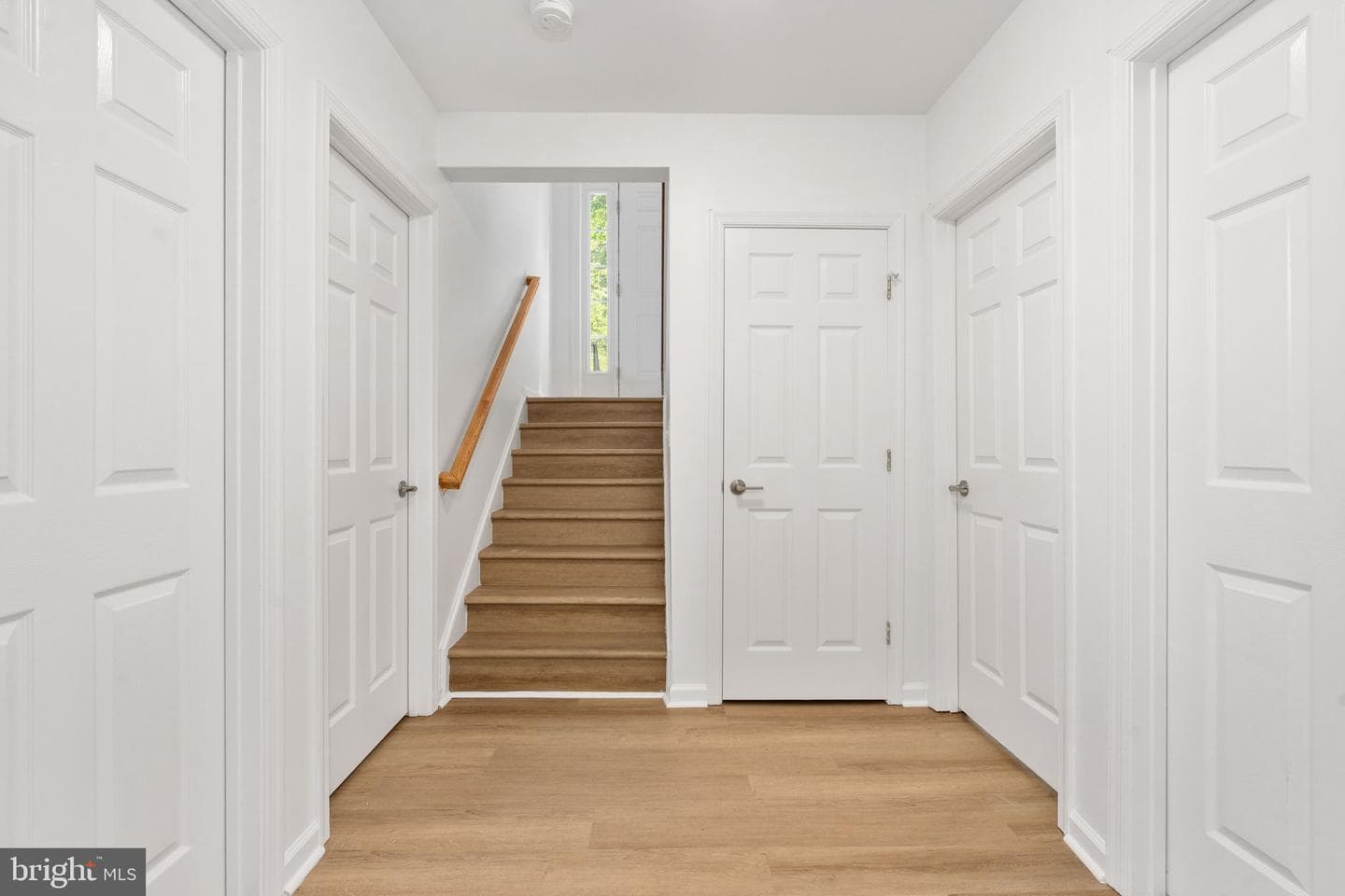261 Manchester Drive photo 54