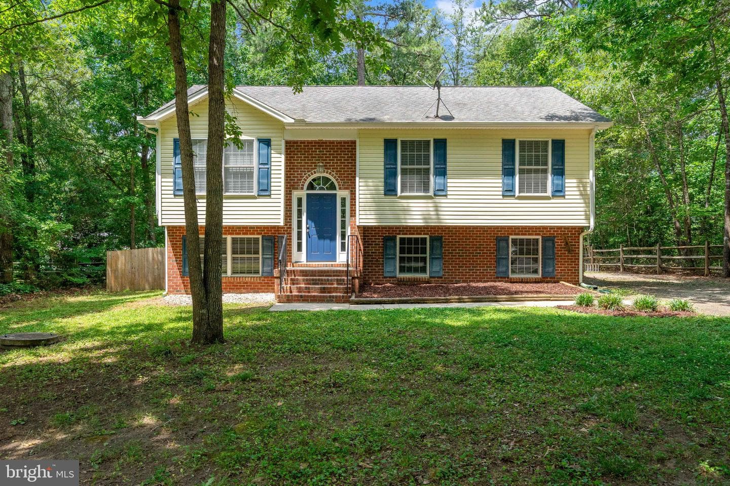 261 Manchester Drive photo 7