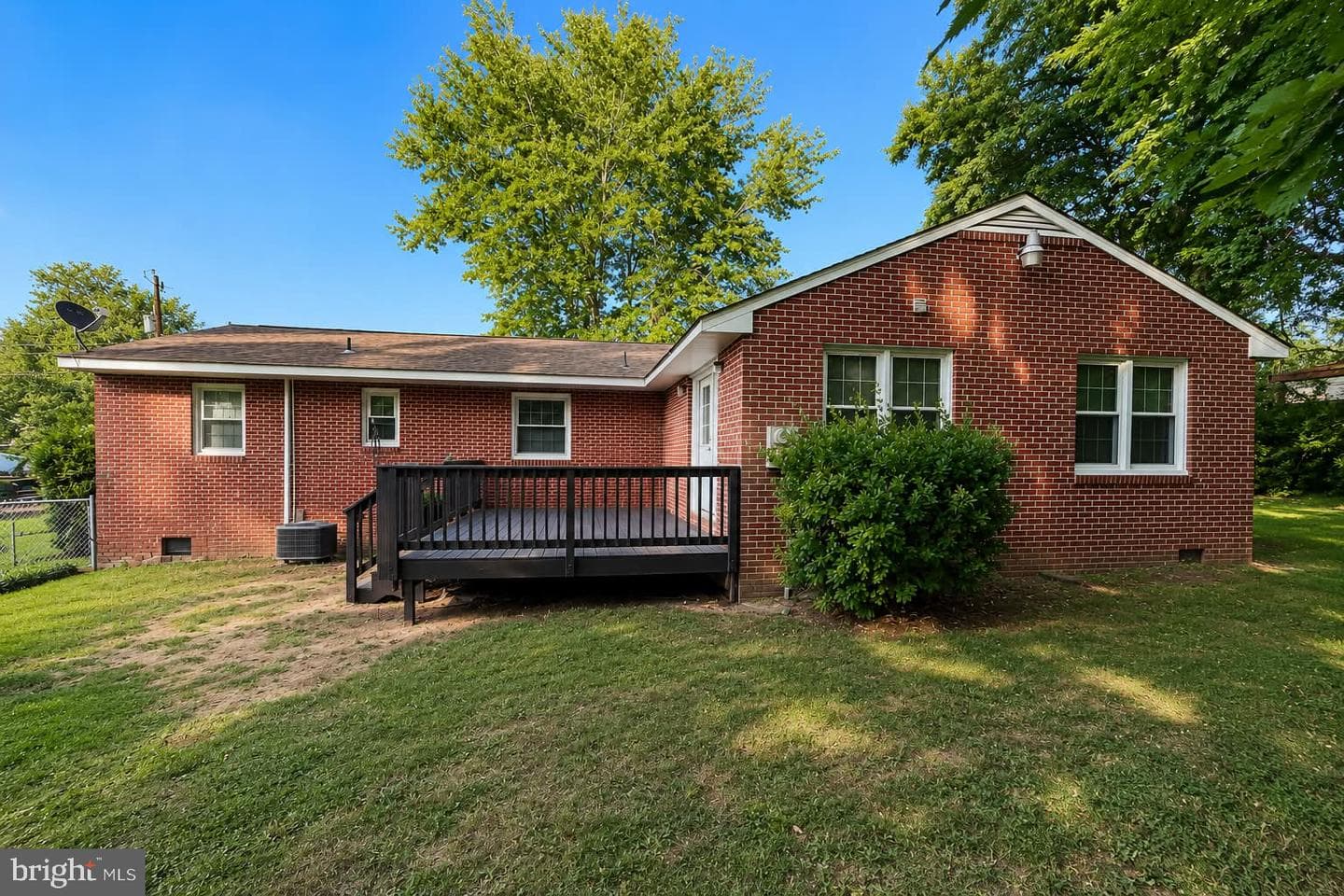 108 Martin Street photo 31
