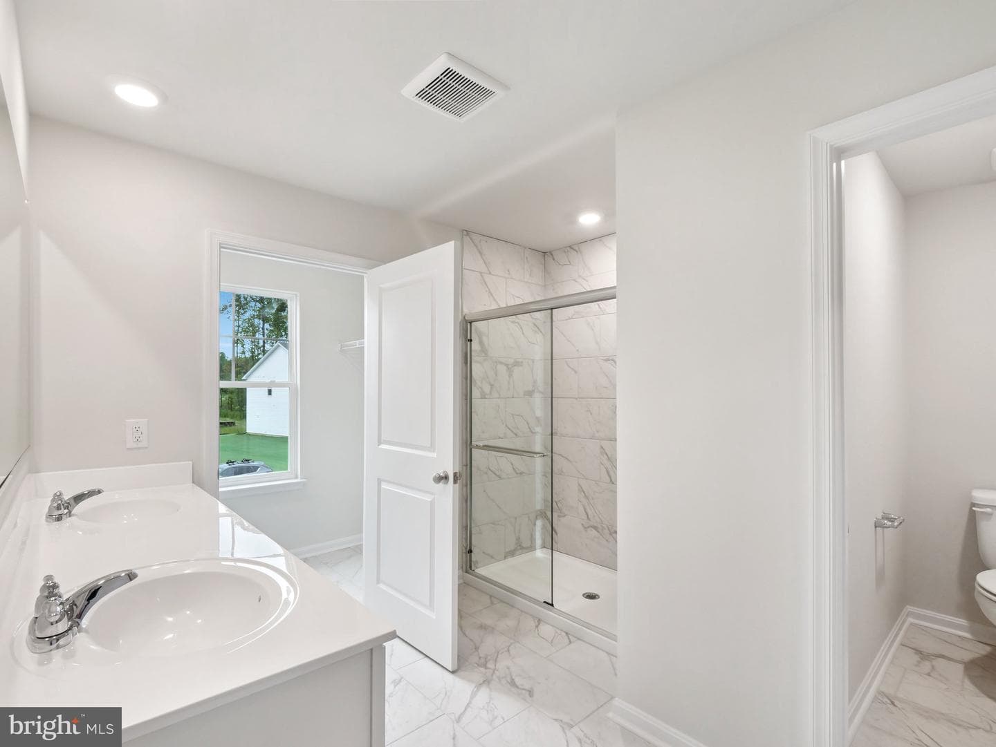 17417 Riverside Drive photo 22