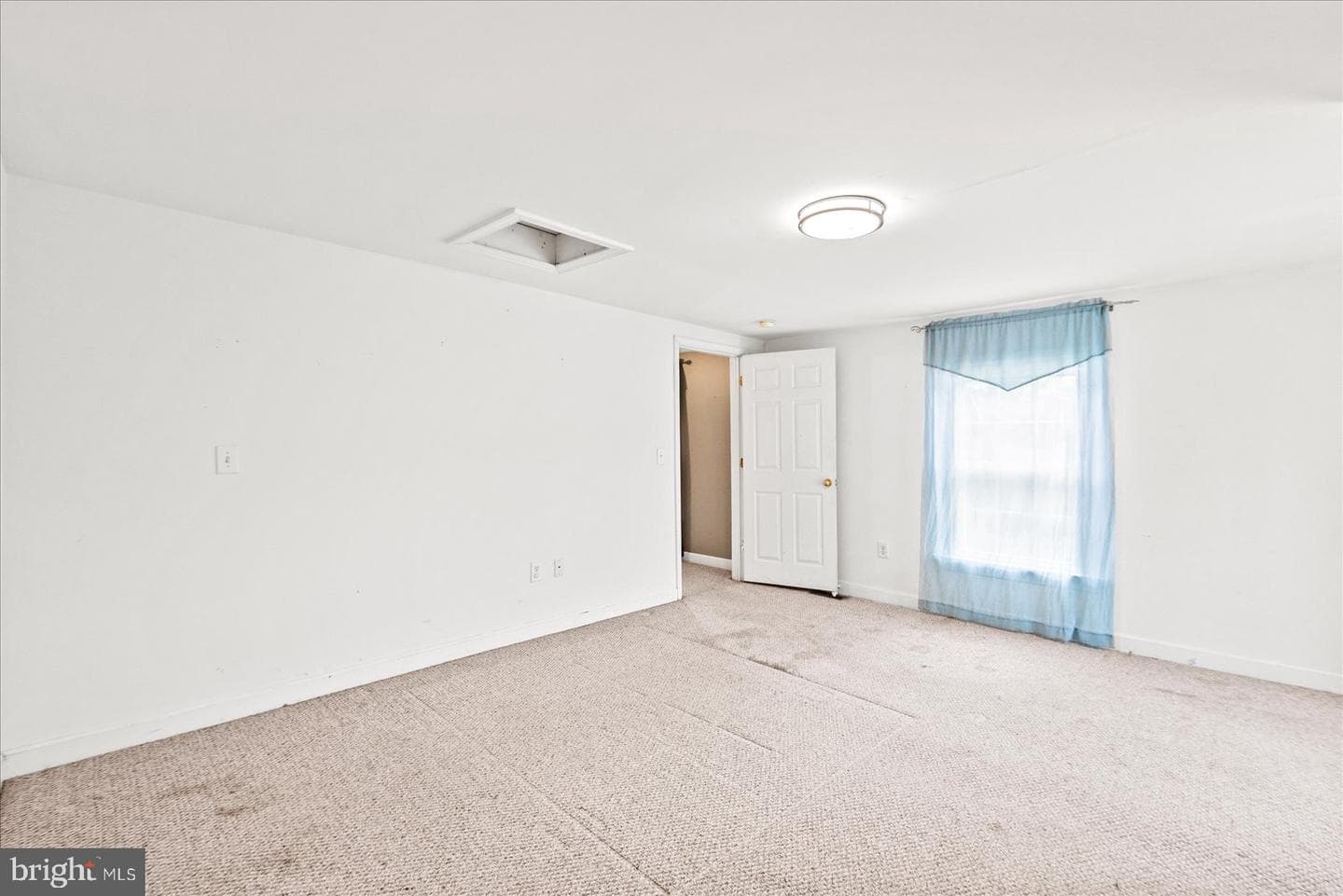 11456 Chesterfield Road photo 32