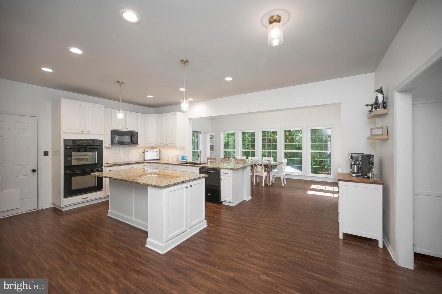 18015 Jackson Drive, Bowling Green