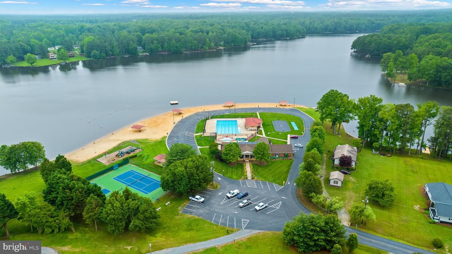 71 Lake Caroline Drive photo 52
