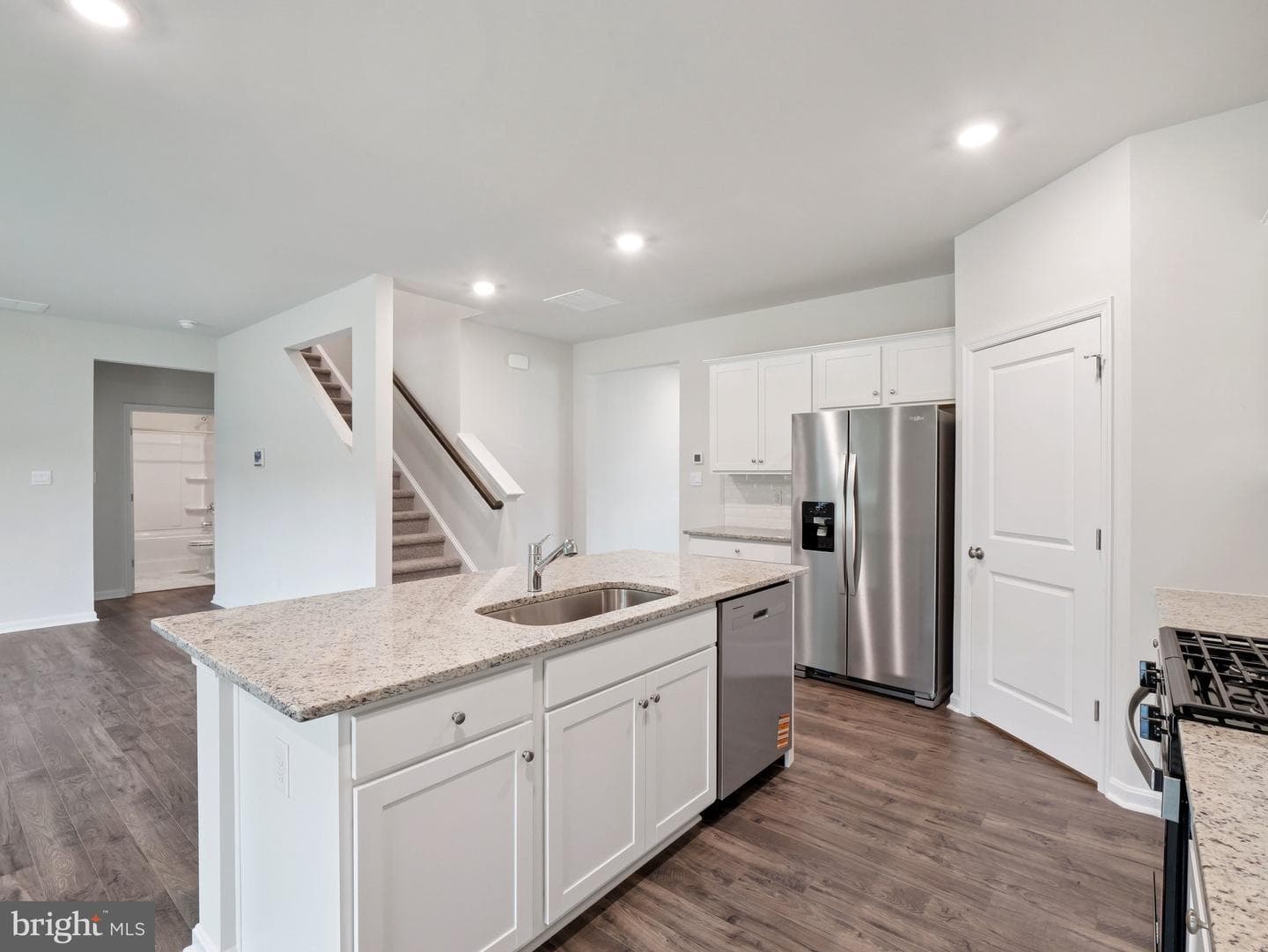 6302 Sterling Way photo 3