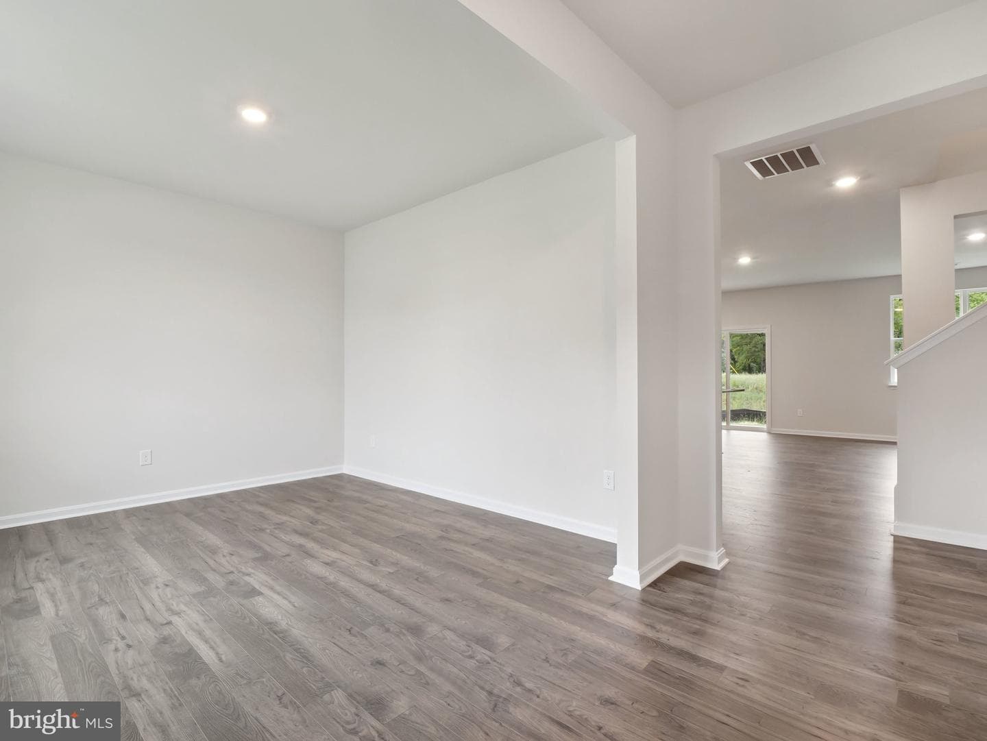 6302 Sterling Way photo 9