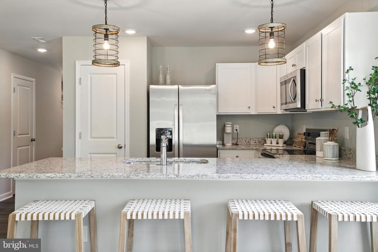 17391 Riverside Drive photo 8