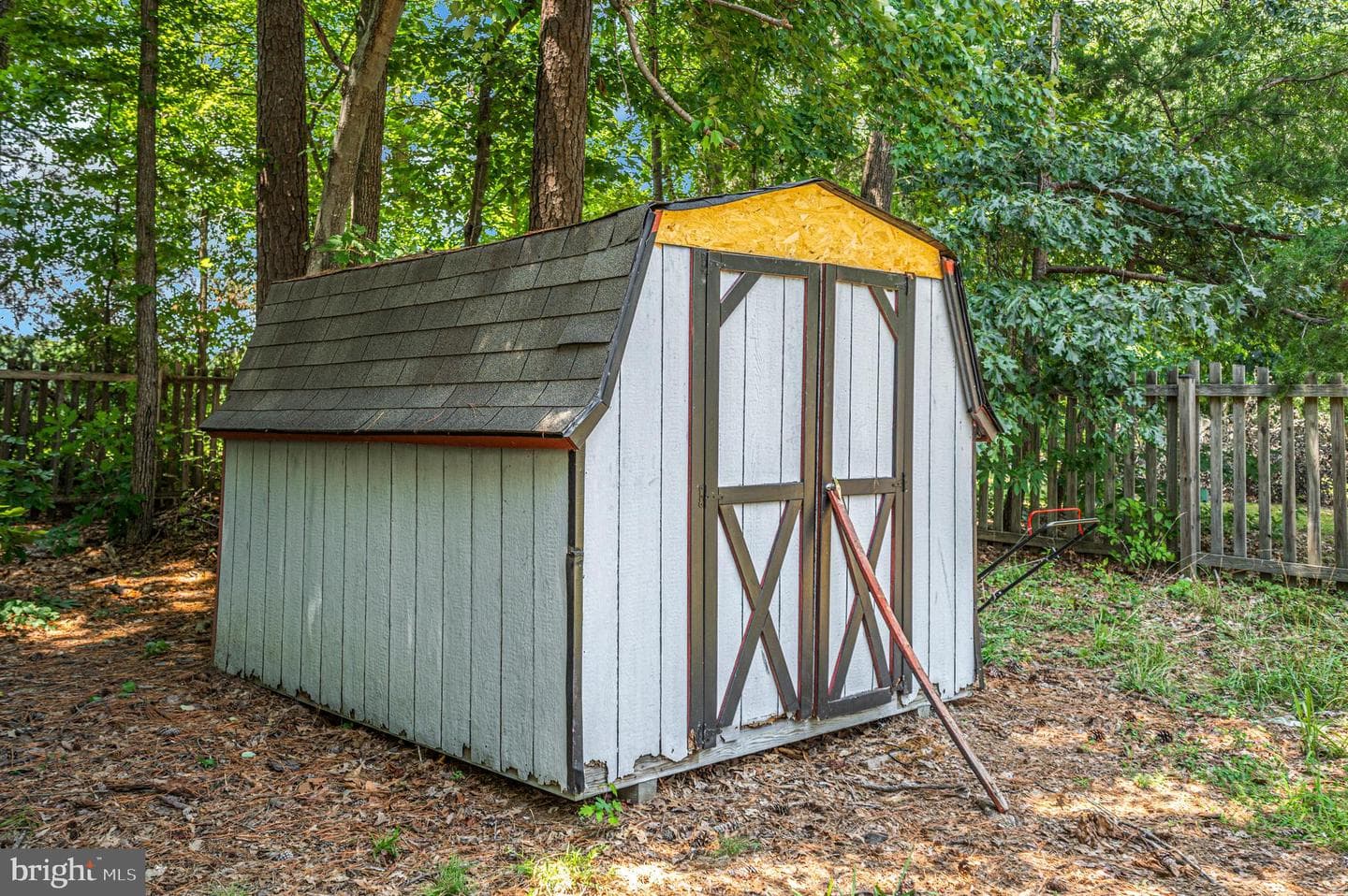306 Crump Drive photo 11