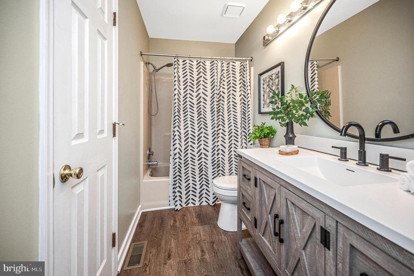 306 Crump Drive photo 34