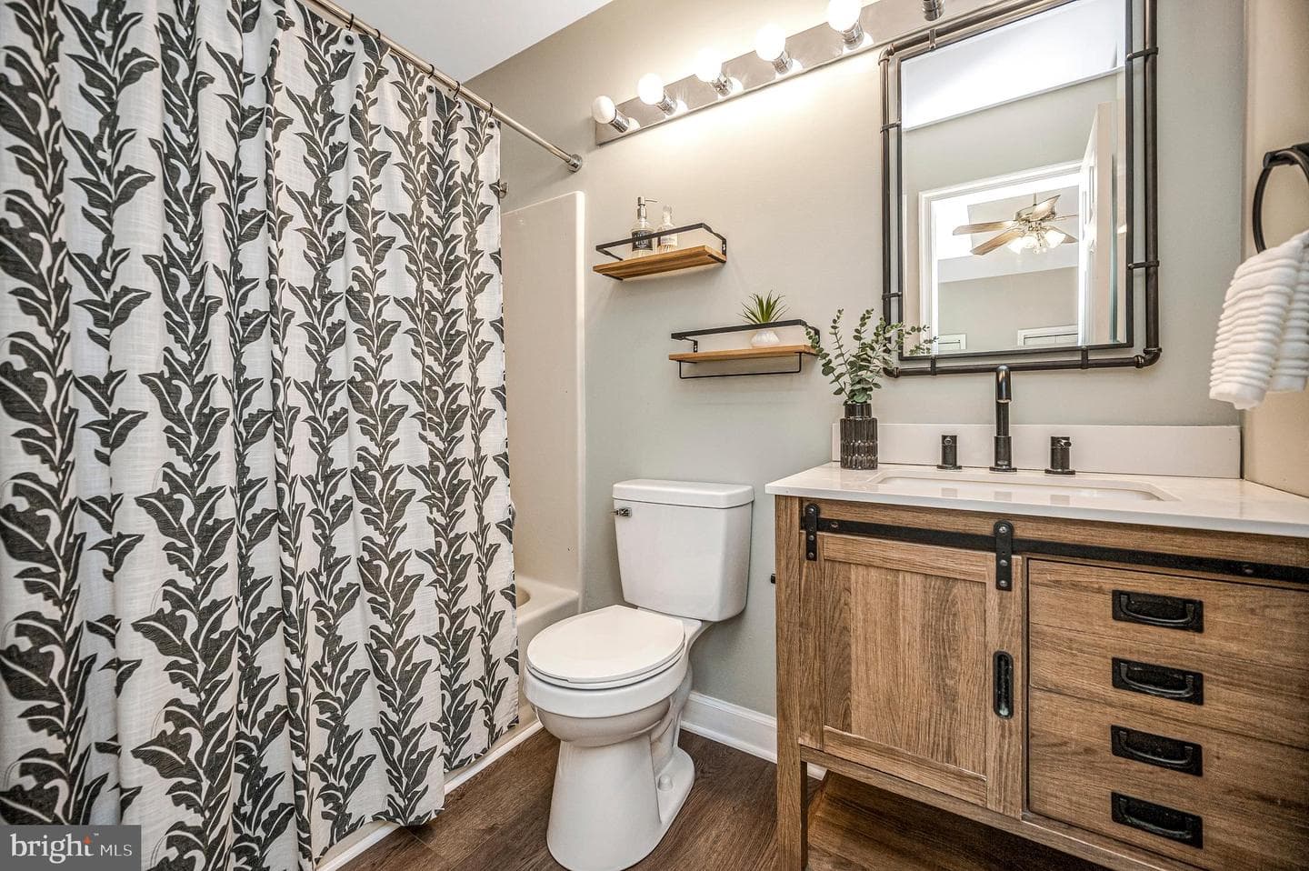 306 Crump Drive photo 44