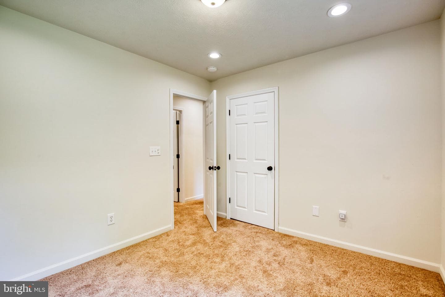 276 Devon Drive photo 18