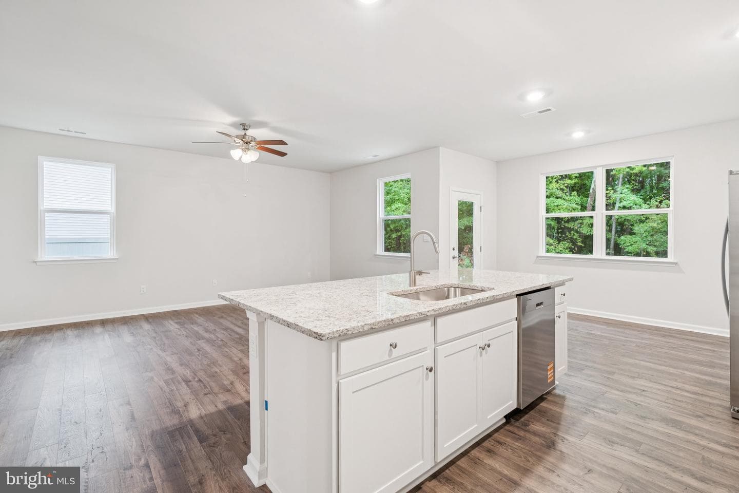 6322 Sterling Way photo 9