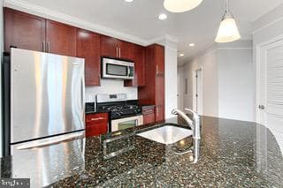 444 W Broad St photo 16