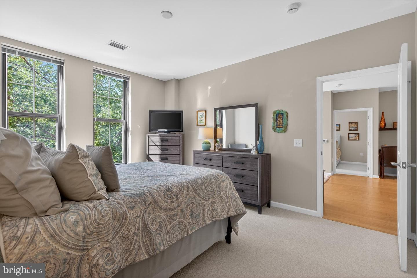 444 W Broad Street #230 photo 11