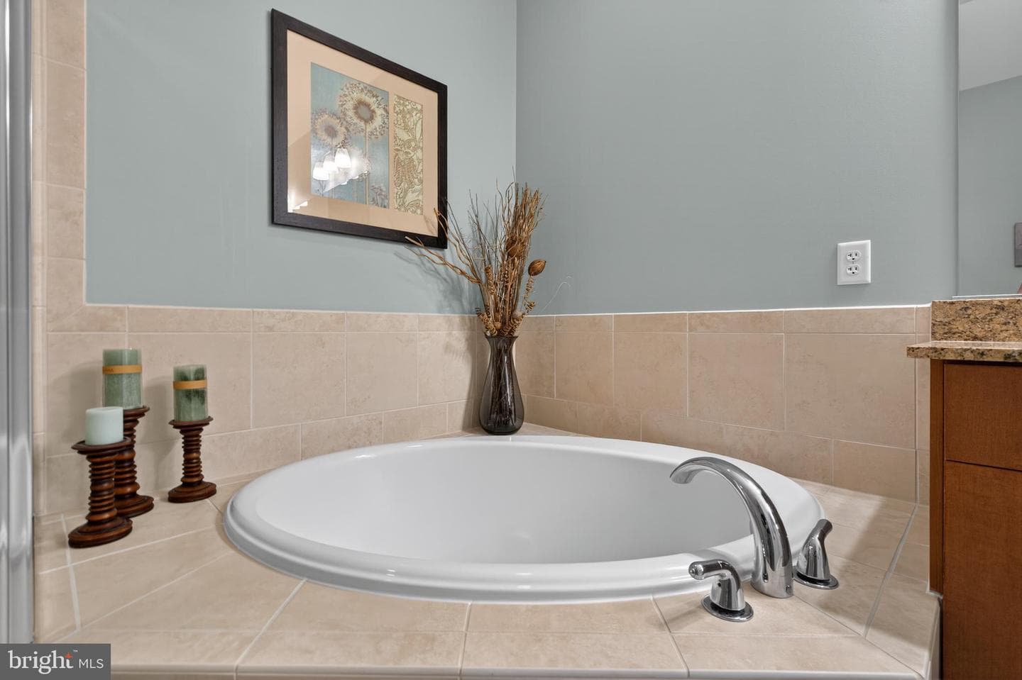 444 W Broad Street #230 photo 15
