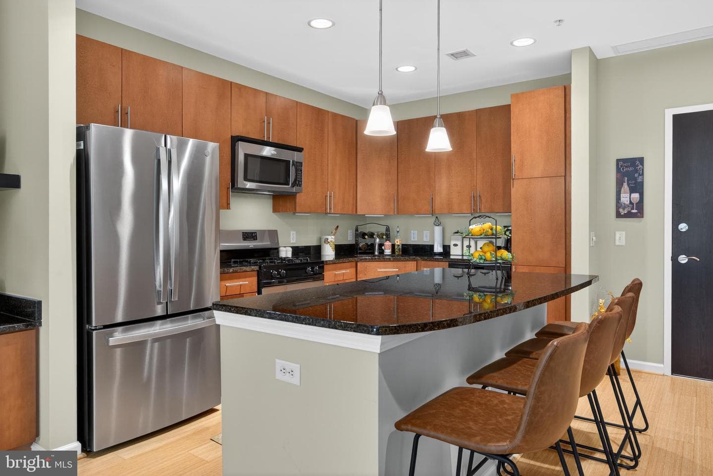 444 W Broad Street #230 photo 2