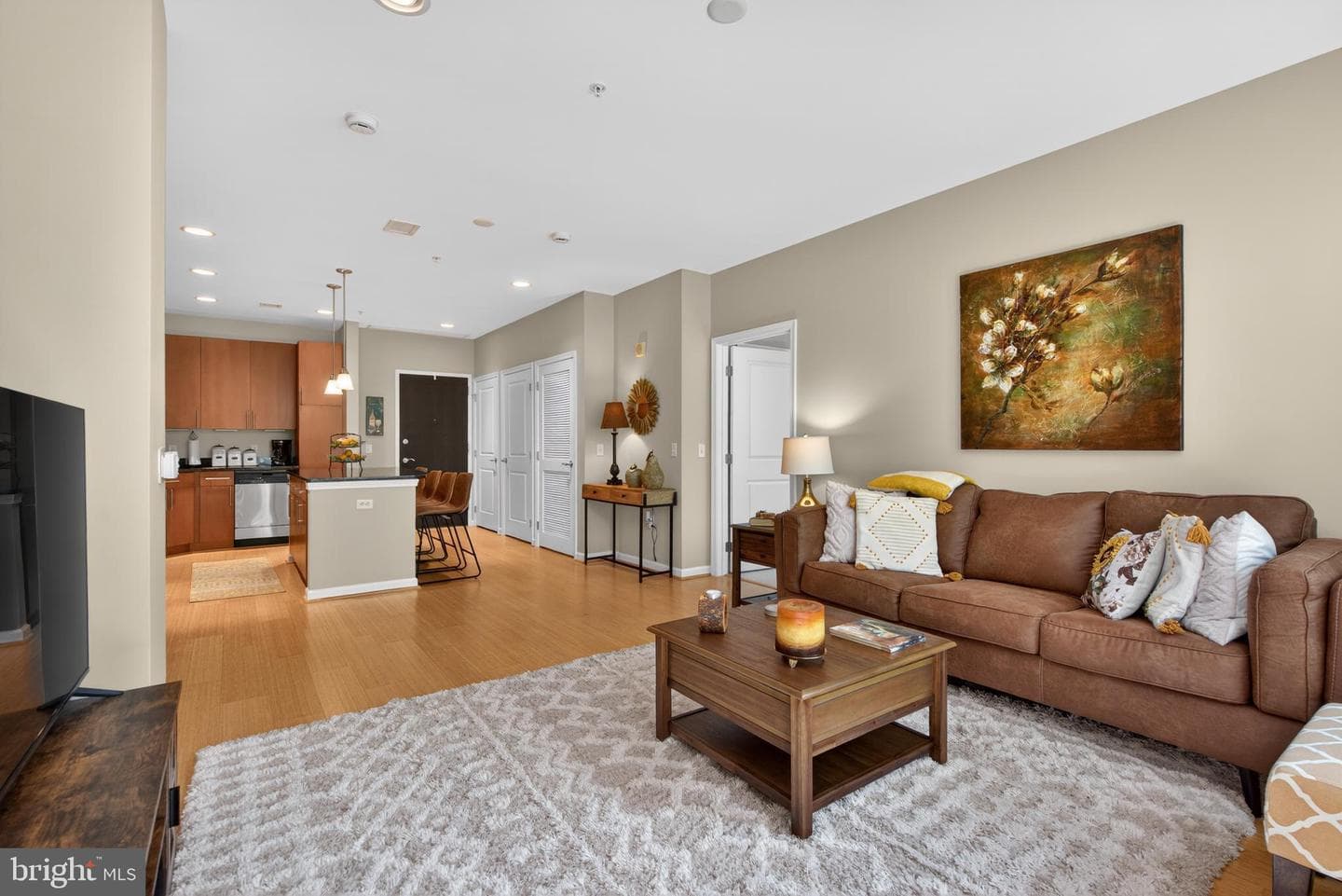 444 W Broad Street #230 photo 8