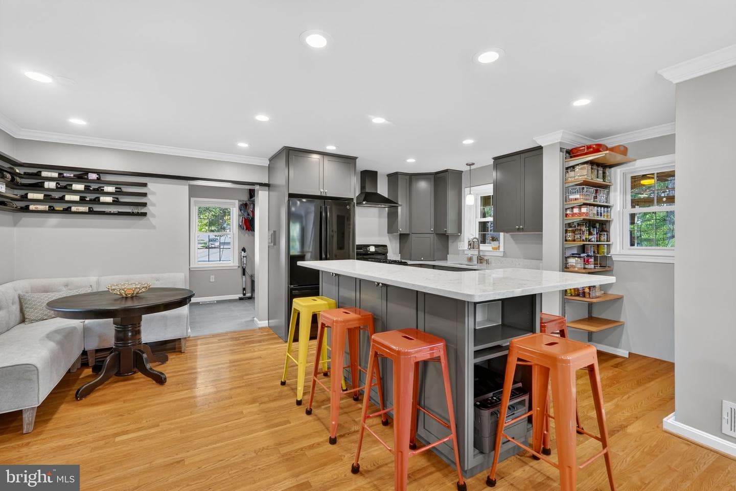312 Lincoln Avenue photo 5