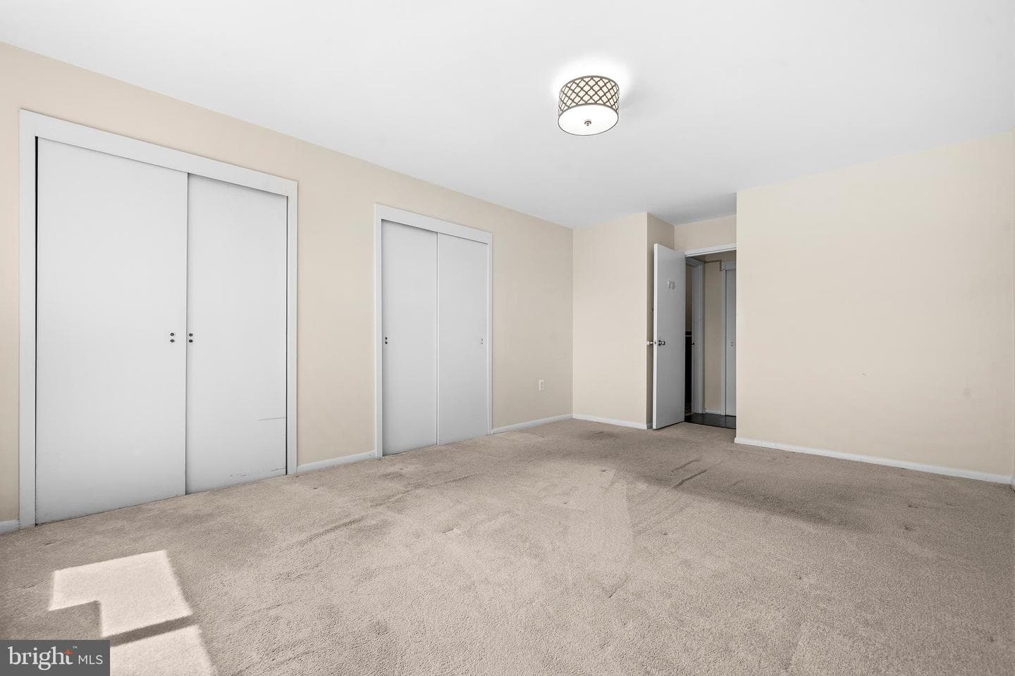 200 N Maple Avenue #613 photo 14