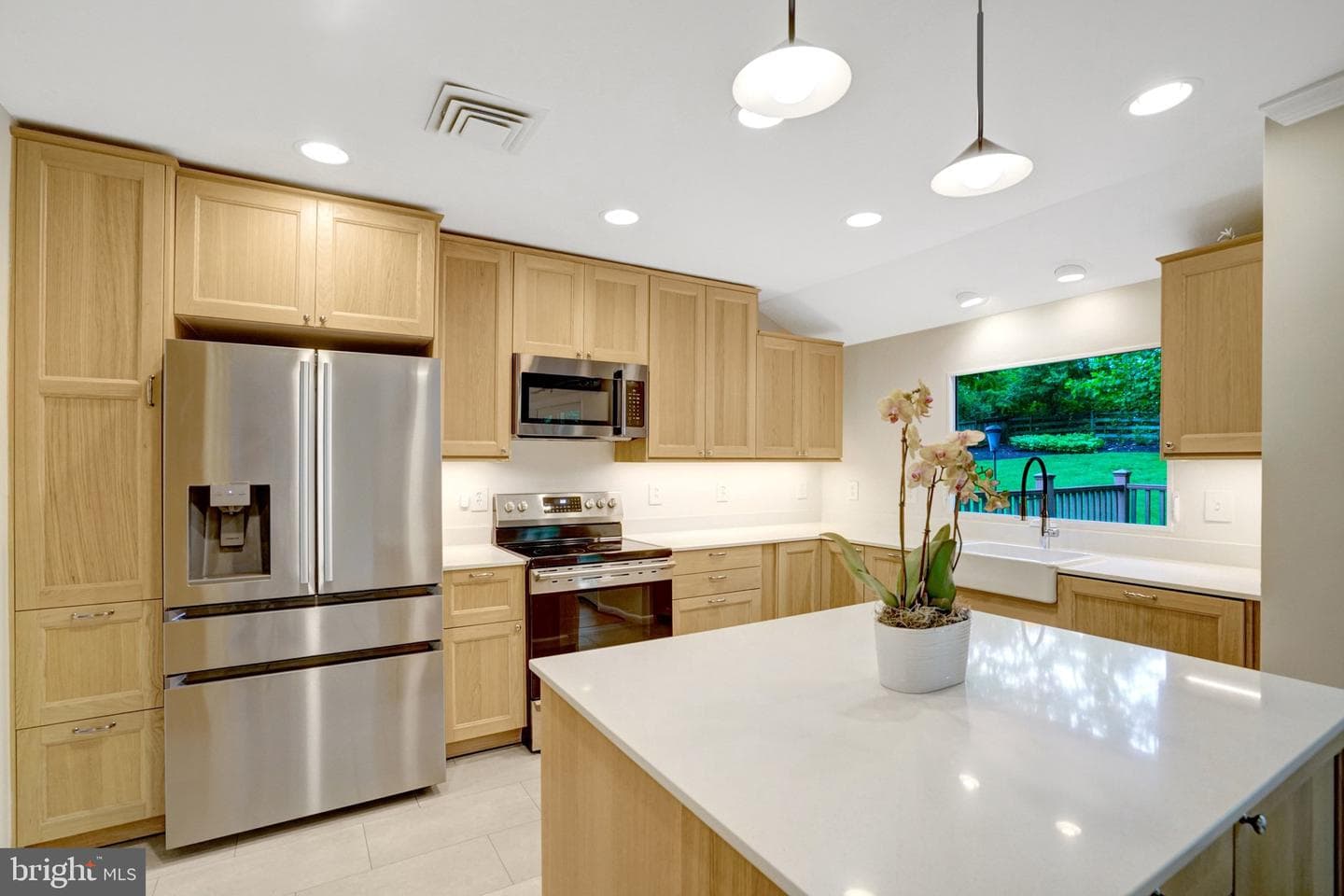 105 Poplar Drive photo 5