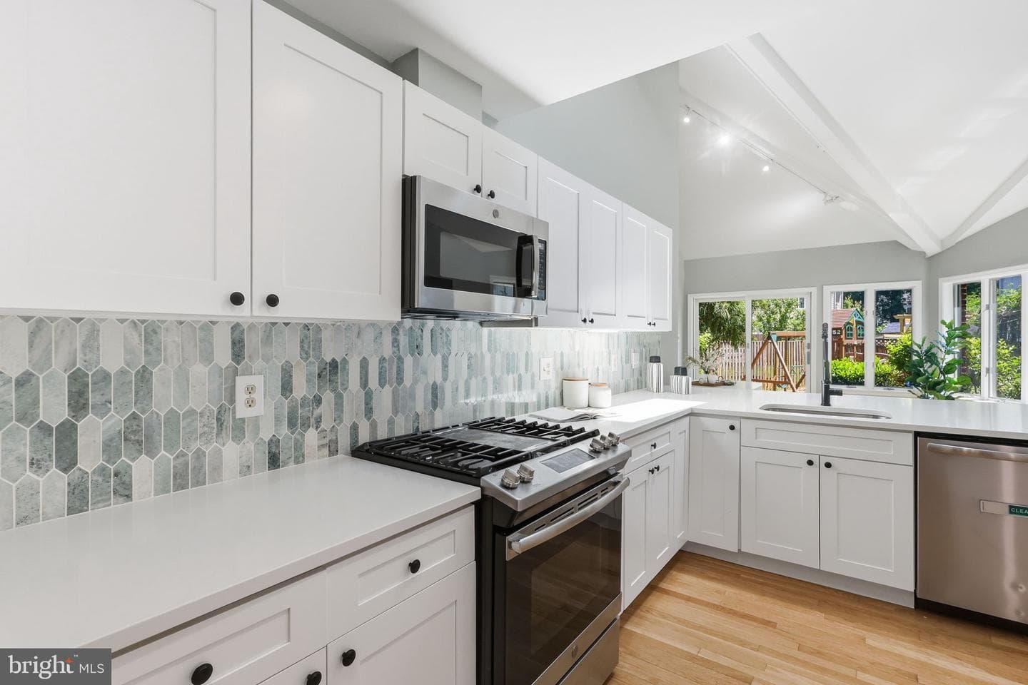 503 Dorchester Road photo 14