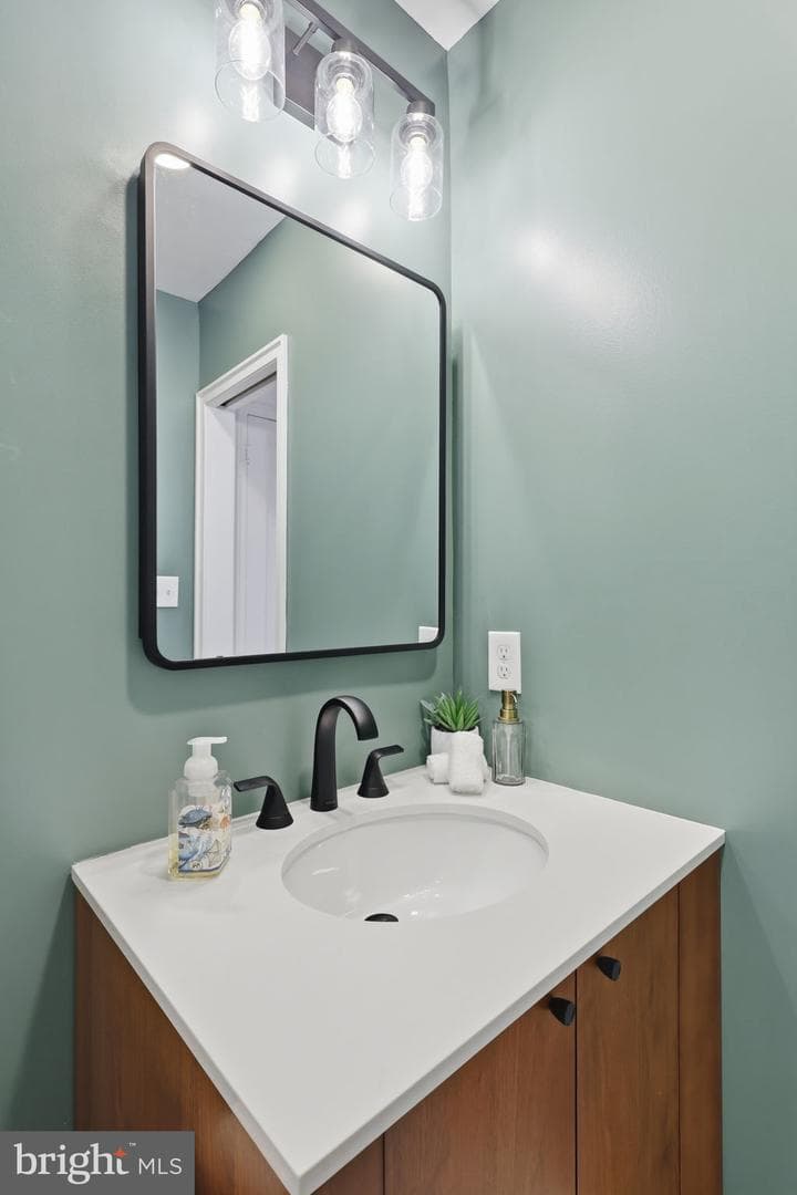 503 Dorchester Road photo 19
