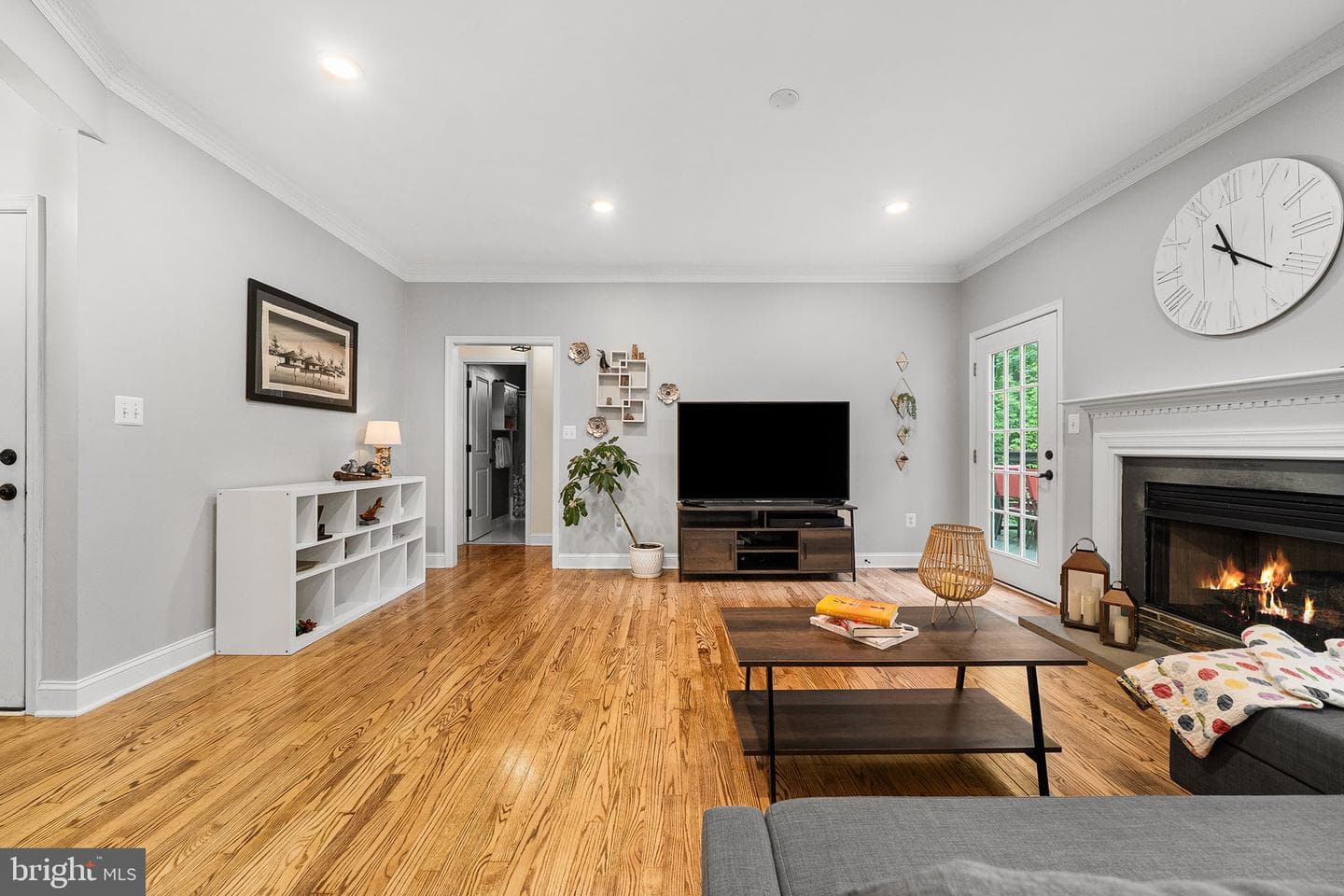 813 Fulton Avenue photo 22