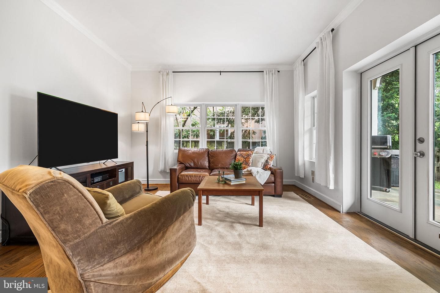 211 W Greenway Boulevard W photo 14