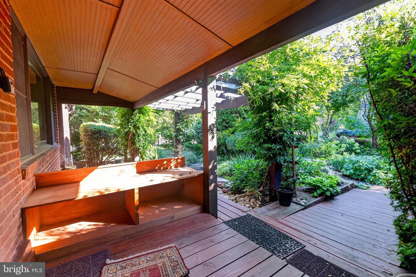 997 N Sycamore Street photo 54