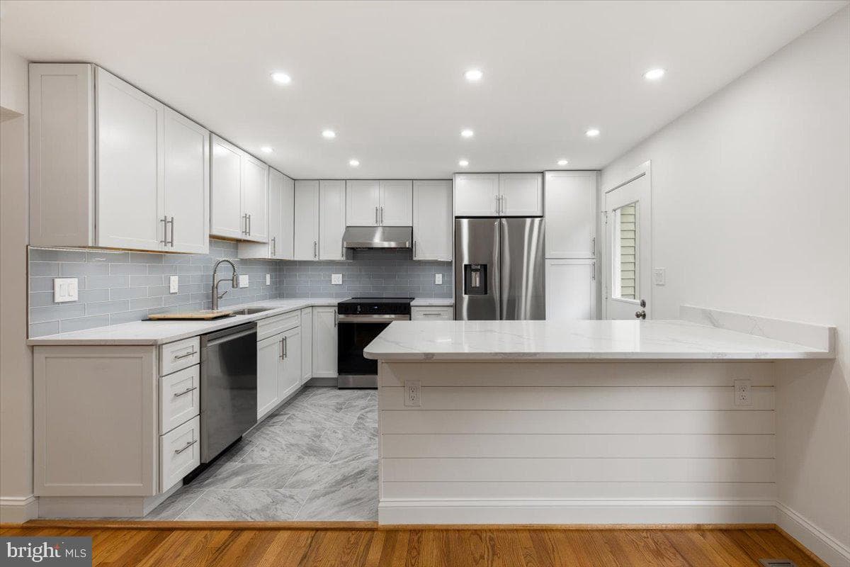 285 Gundry Drive, Falls Church