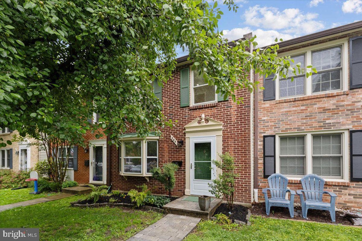 285 Gundry Drive, Falls Church