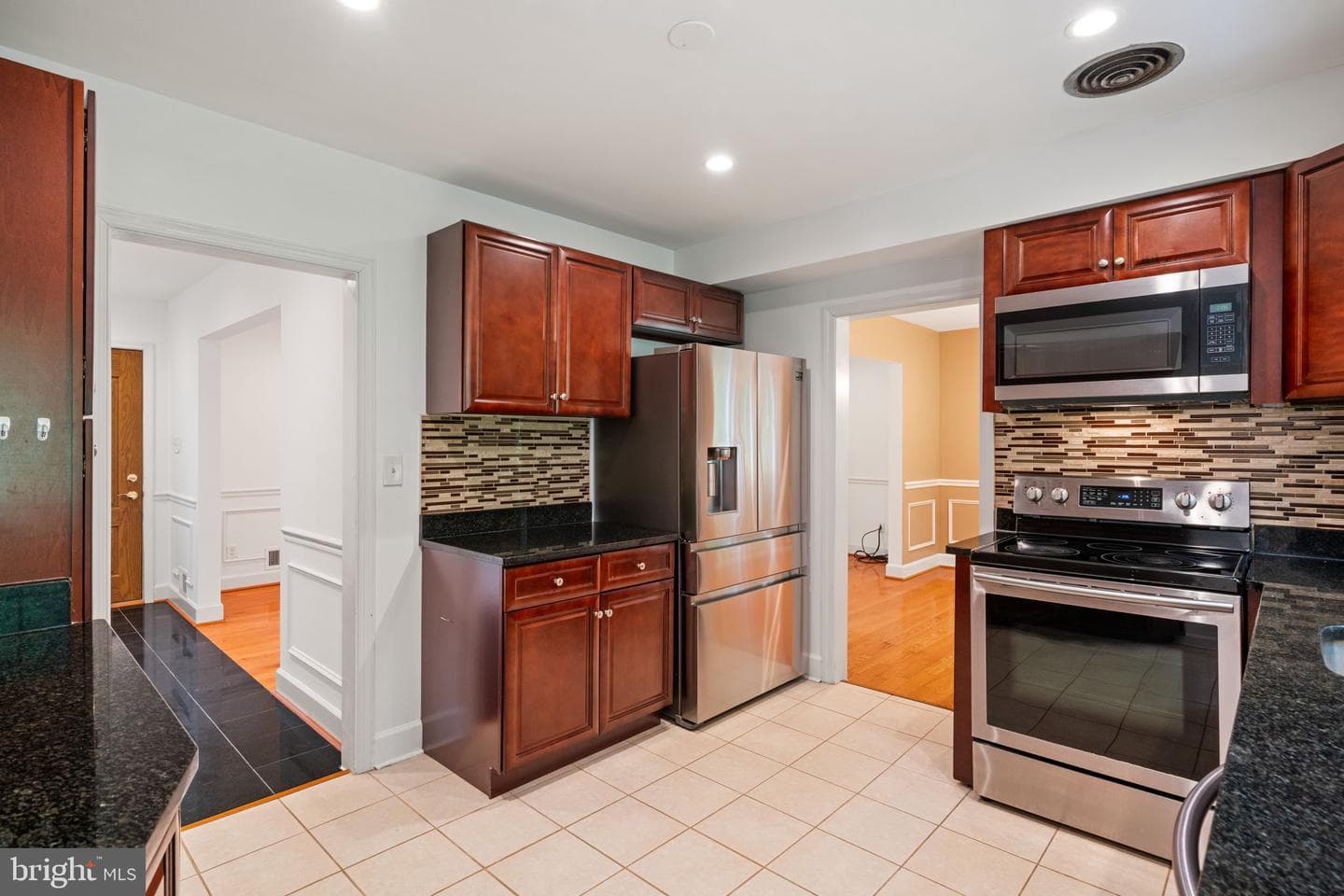709 E Broad Street photo 13