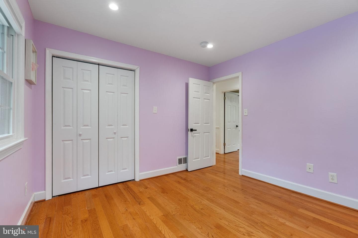 709 E Broad Street photo 23