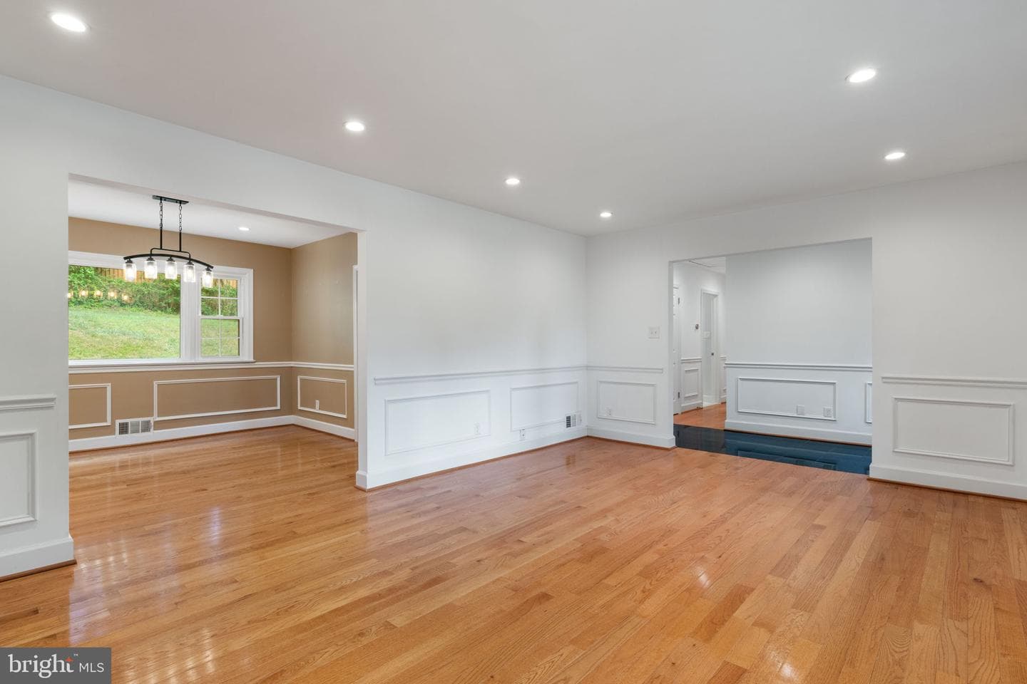 709 E Broad Street photo 3