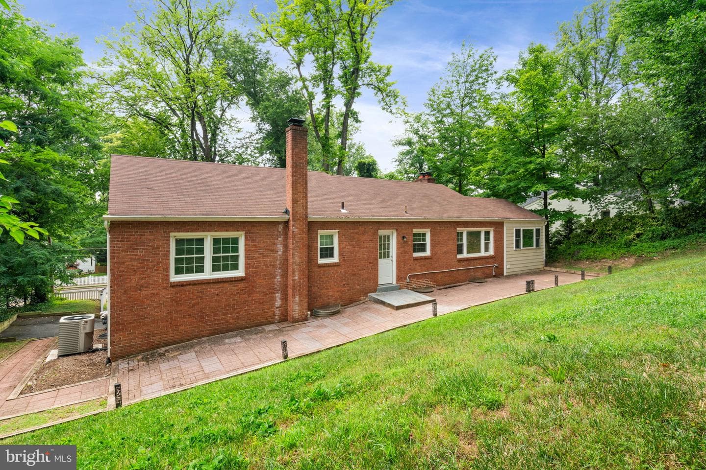 709 E Broad Street photo 41