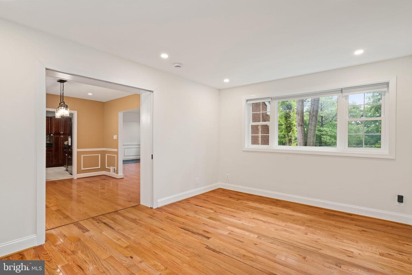 709 E Broad Street photo 6