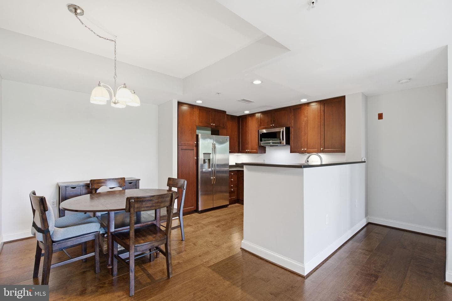 513 W Broad Street #605 photo 11