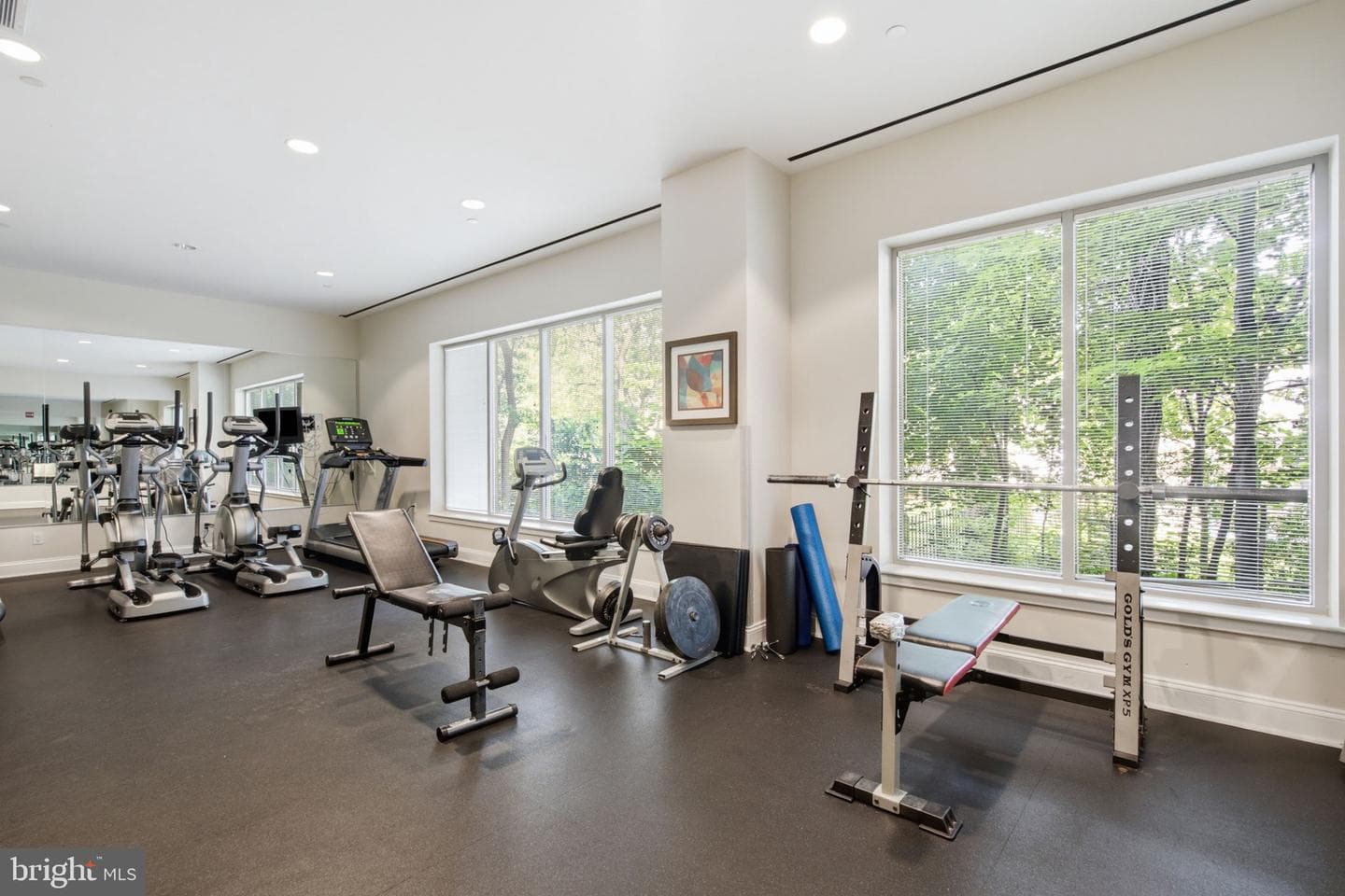 513 W Broad Street #605 photo 27