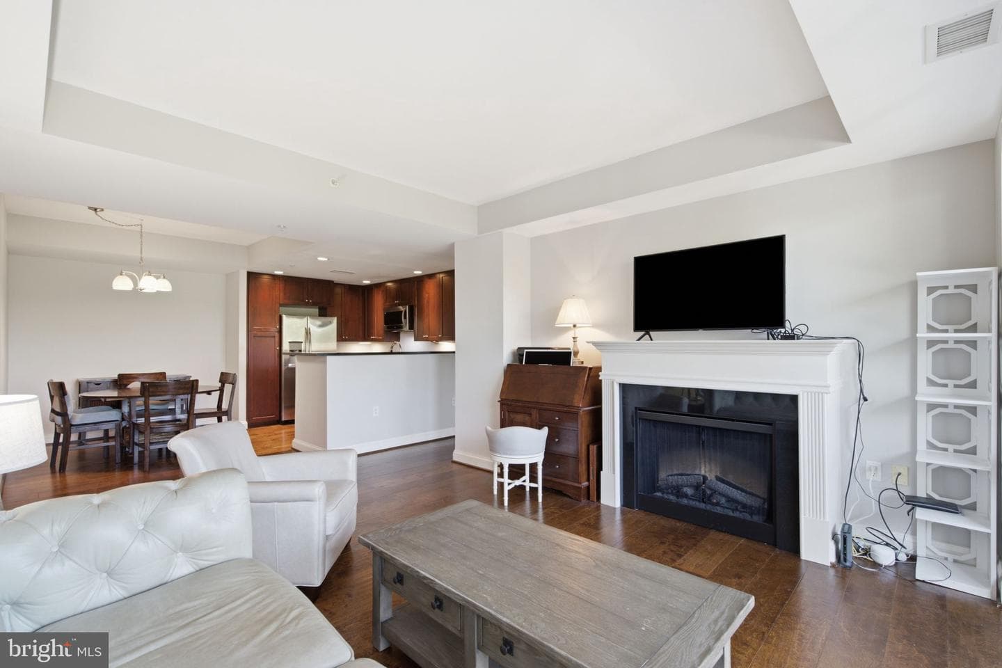 513 W Broad Street #605 photo 8