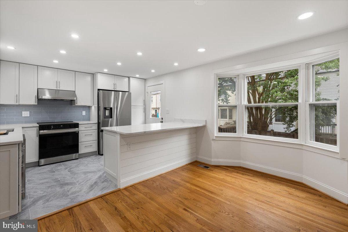 285 Gundry Drive photo 5