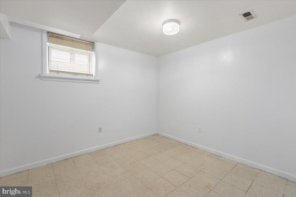 202 S Cherry Street photo 28