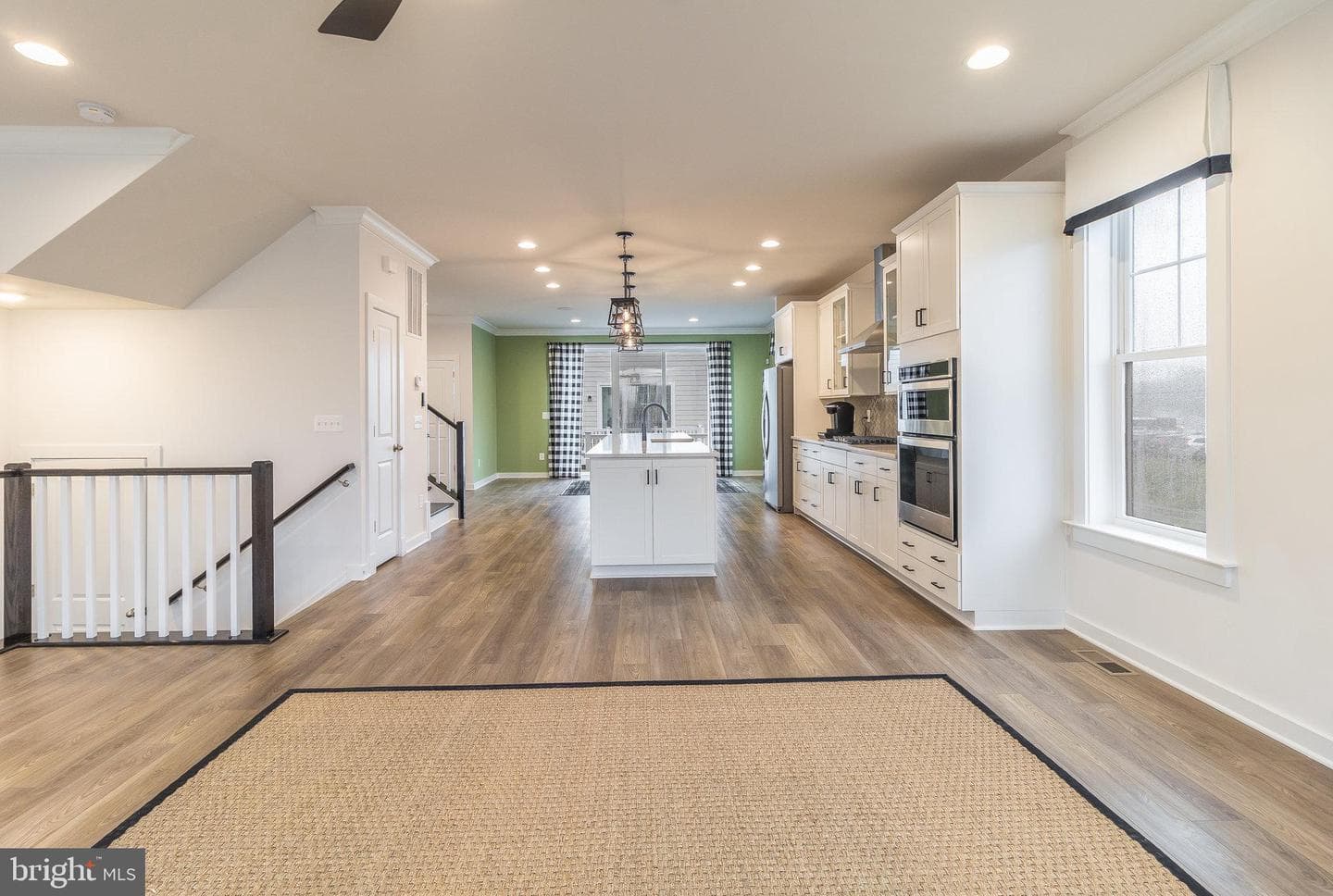 251 Willis Street photo 8