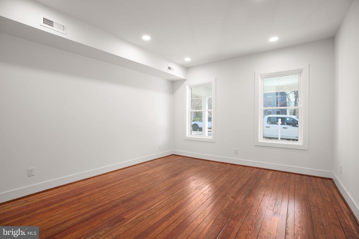 1606 Charles Street photo 14